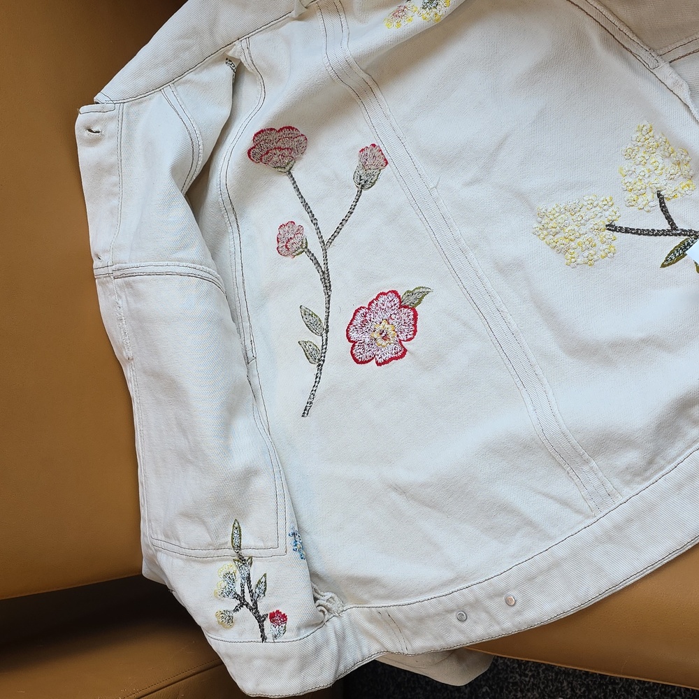 Anthropologie Limited Edition Cream Floral Embroidered Jean Jacket - Picture 14 of 16